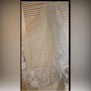 Wedding dress veil